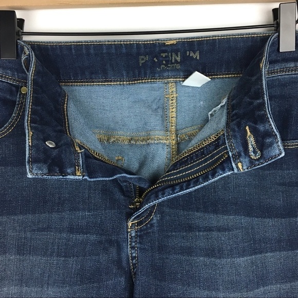 CHICO’S Jeans Ankle Crop Ultimate Fit Platinum Denim Stretch Mid Rise Size 8 - Picture 3 of 14